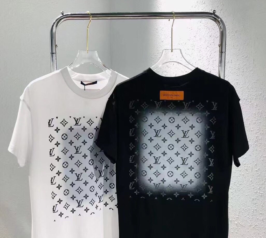 Camiseta con estampado completo