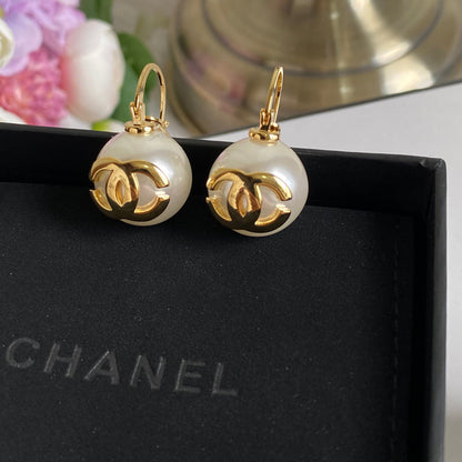 Boucles d'oreilles rétro en perles plaquées or