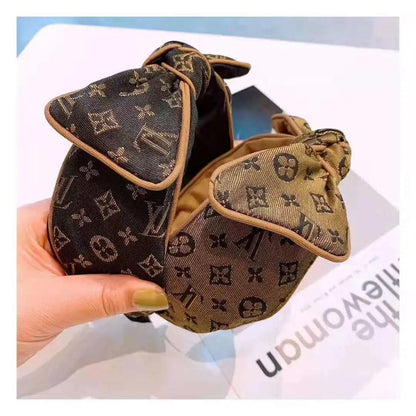 Diadema con lazo bordado estampado