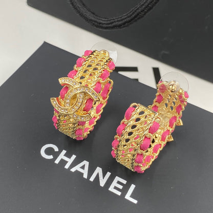 Boucles d'oreilles demi-créoles en cuir rose