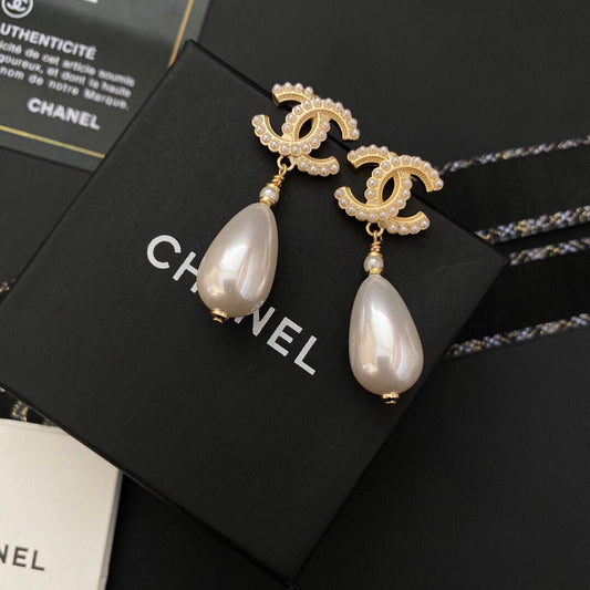 Boucles d'oreilles classiques en perles