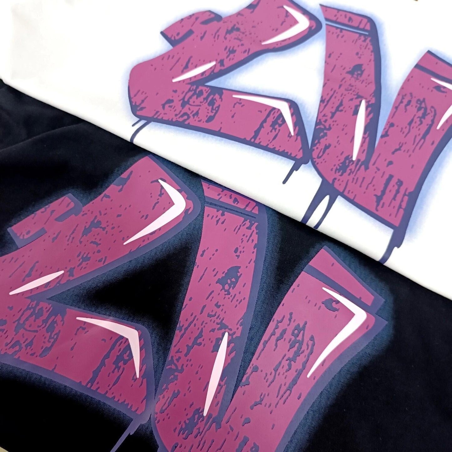 manga corta con estampado de graffiti
