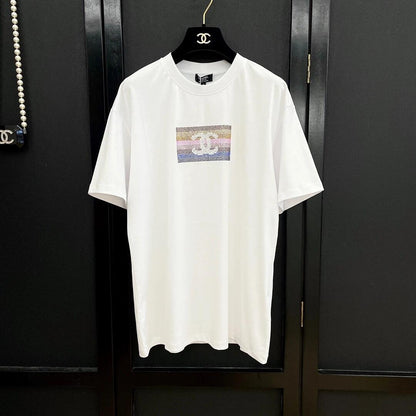 T-shirt court à strass arc-en-ciel