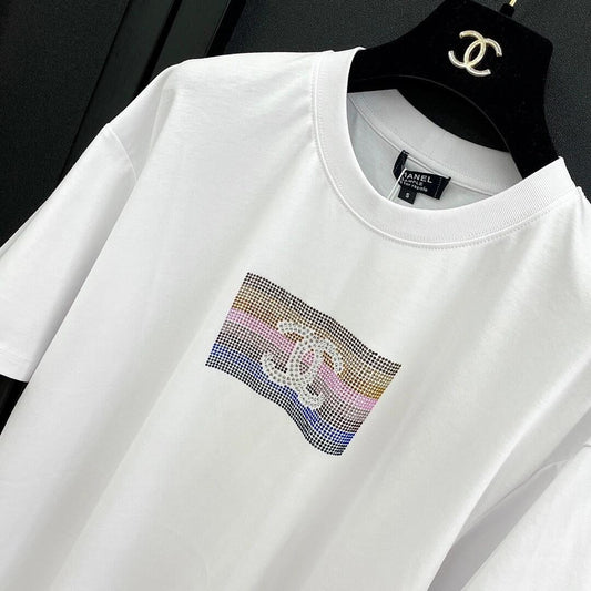 T-shirt court à strass arc-en-ciel