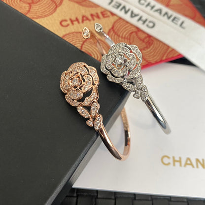 Bracelet manchette Camellia Diamond