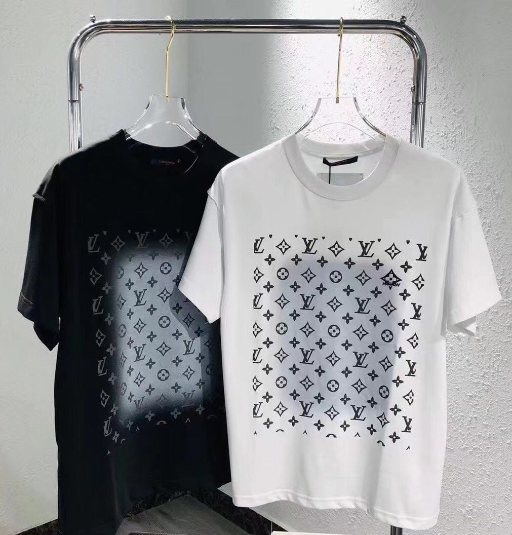 Camiseta con estampado completo