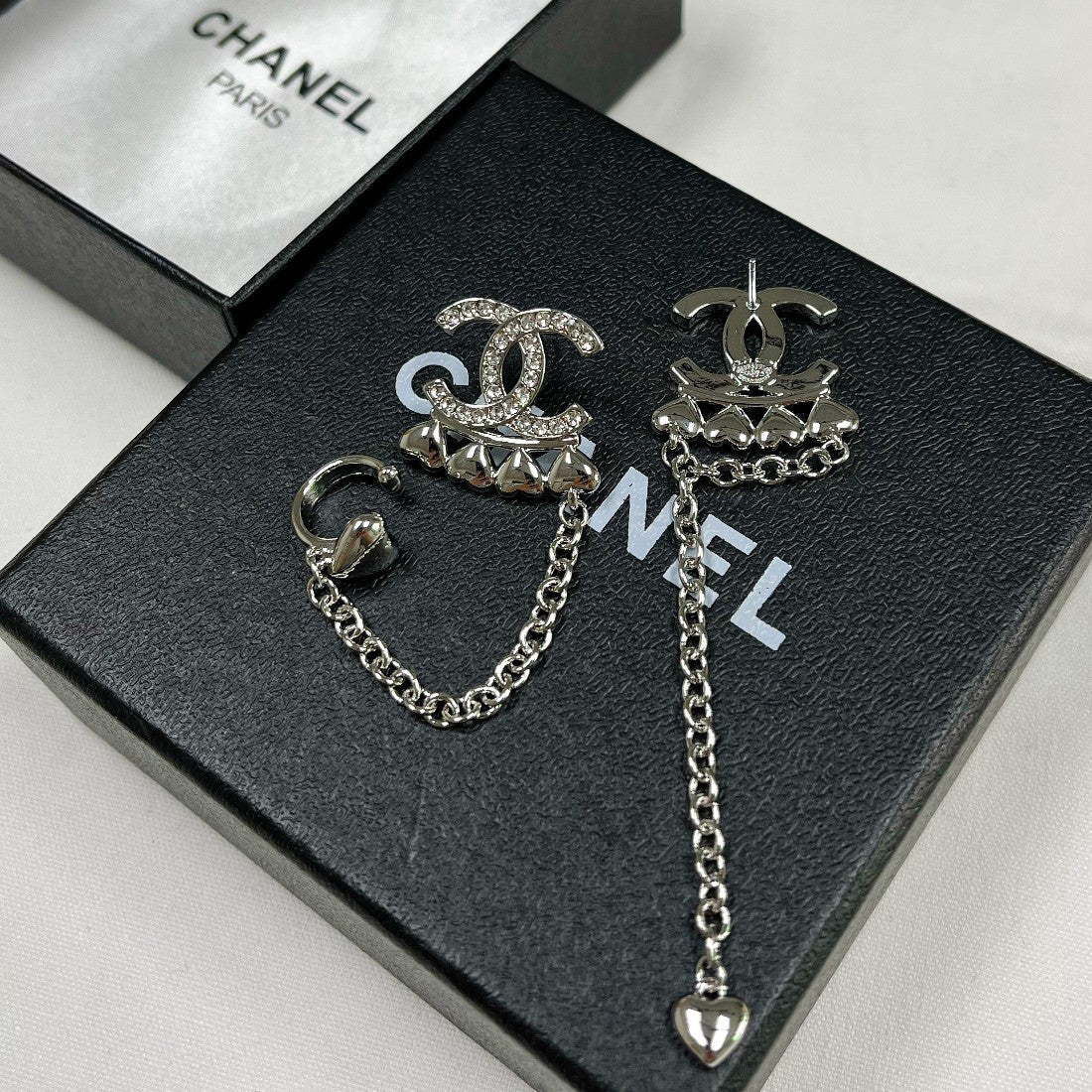 Conjunto de collar y pendientes de clip de diamantes de imitación de corazón de moda
