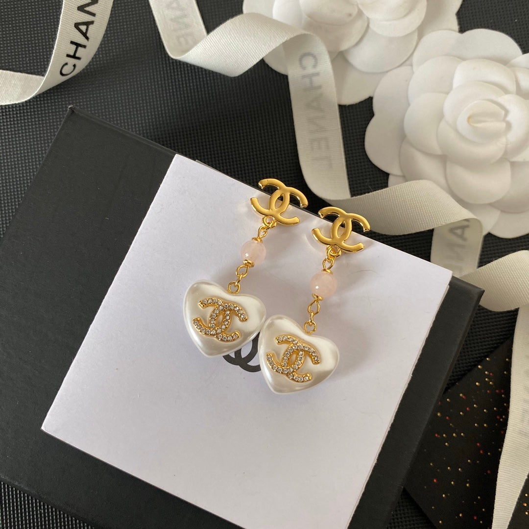 Pendientes Premium de Cristal de Corazón Perla