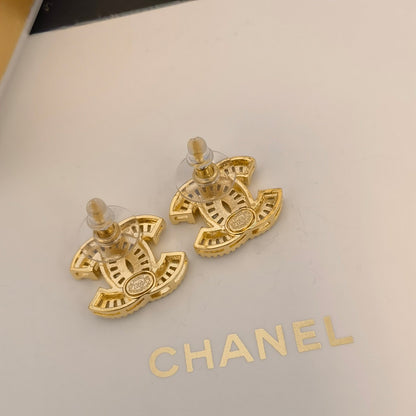 Pendientes elegantes y clásicos con logotipo para mujer