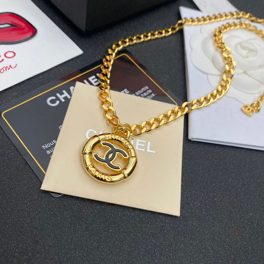 Collier de pull élégant et réglable