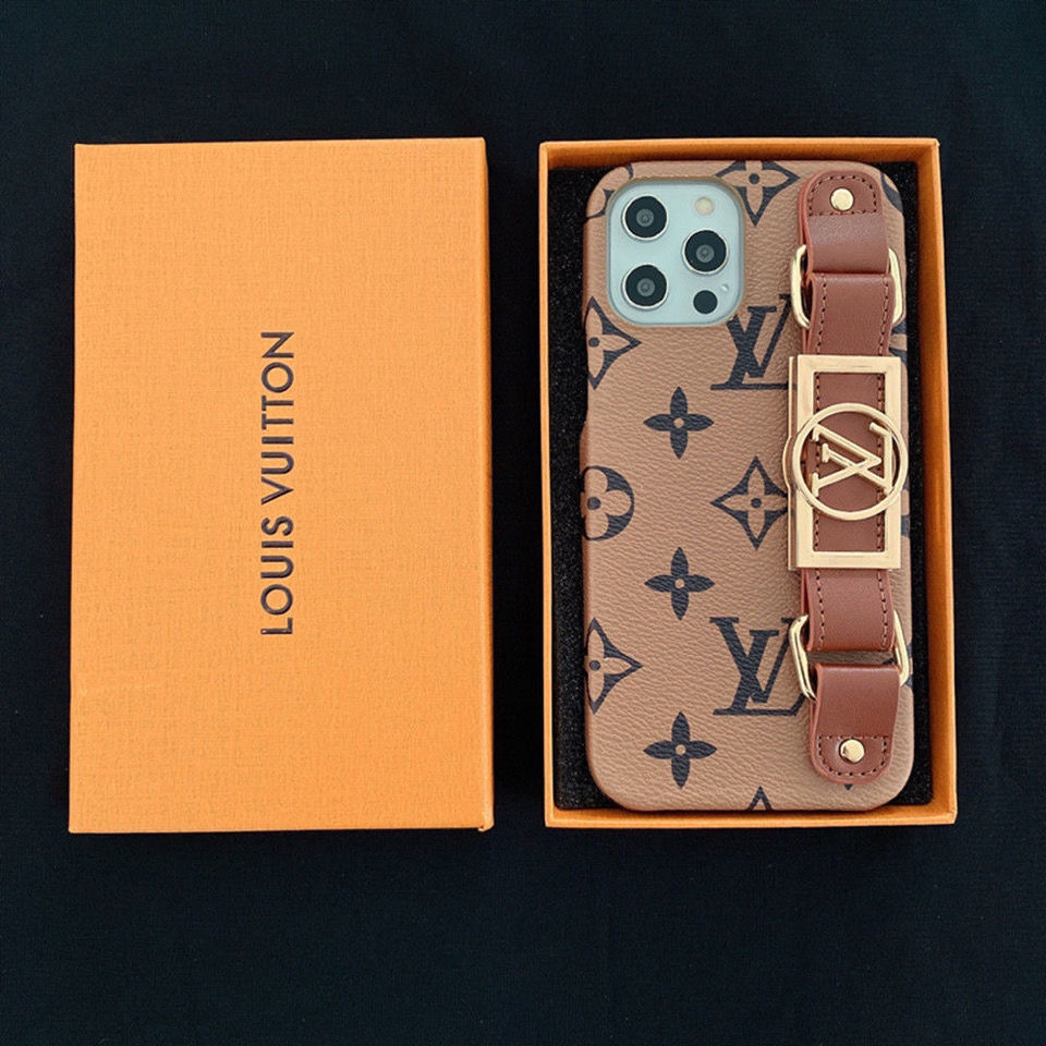 Estuche de cuero con estampado de monograma y correa para la muñeca