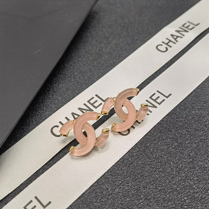 Pendientes de resina con letras vintage