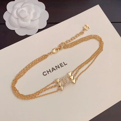 Conjunto de collar y pendientes de clip de diamantes de imitación de corazón de moda