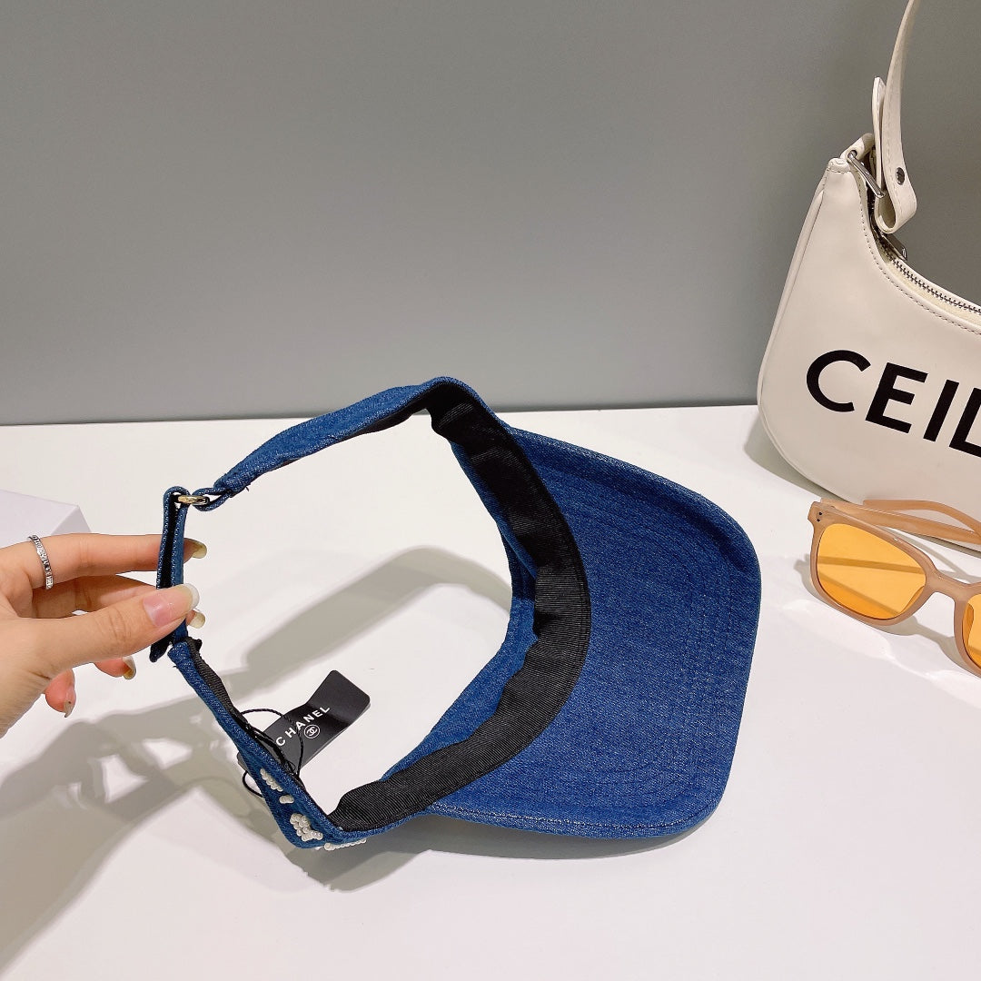 Gorra vacía vaquera con perlas del abecedario
