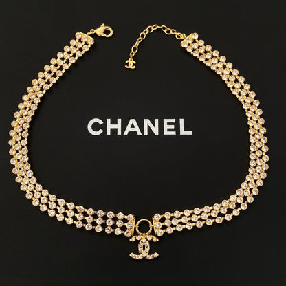 Collier ras du cou en or jaune et cristal