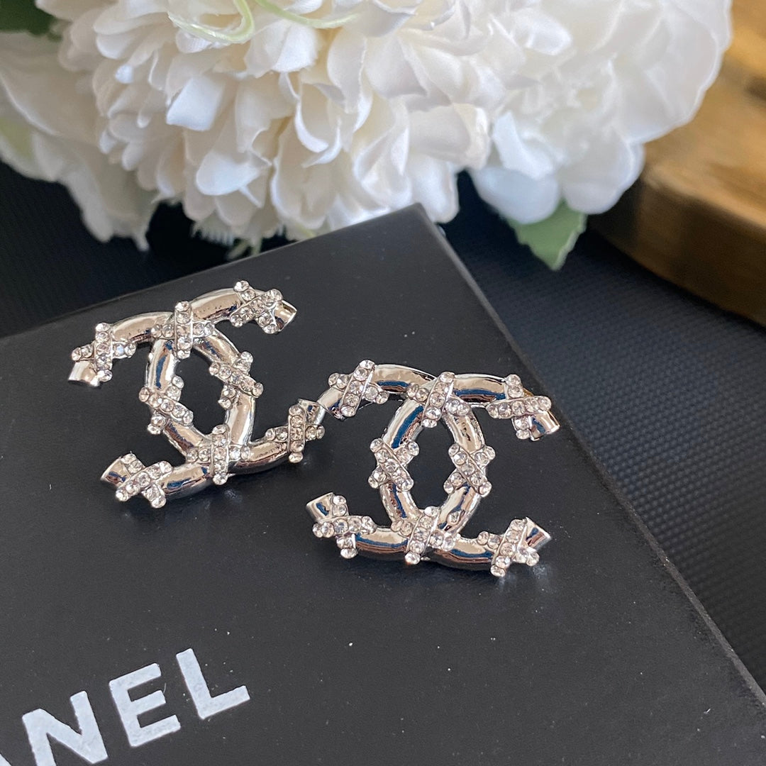 Pendientes de botón de diamante de cristal brillante