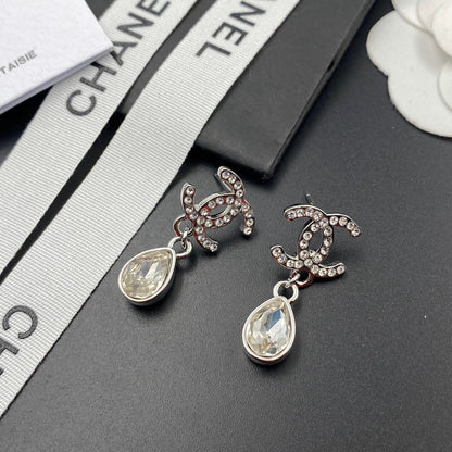 Boucles d'oreilles pendantes diamant étincelant