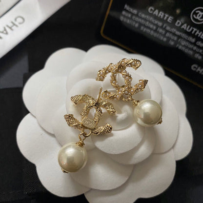 Boucles d'oreilles classiques en perles