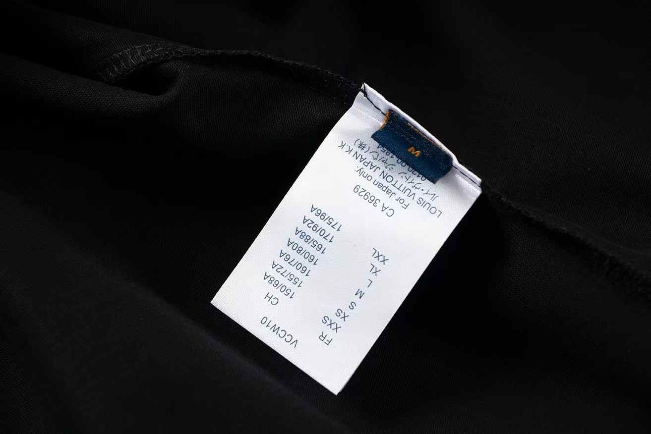 Camiseta estampada con patrón de alfabeto