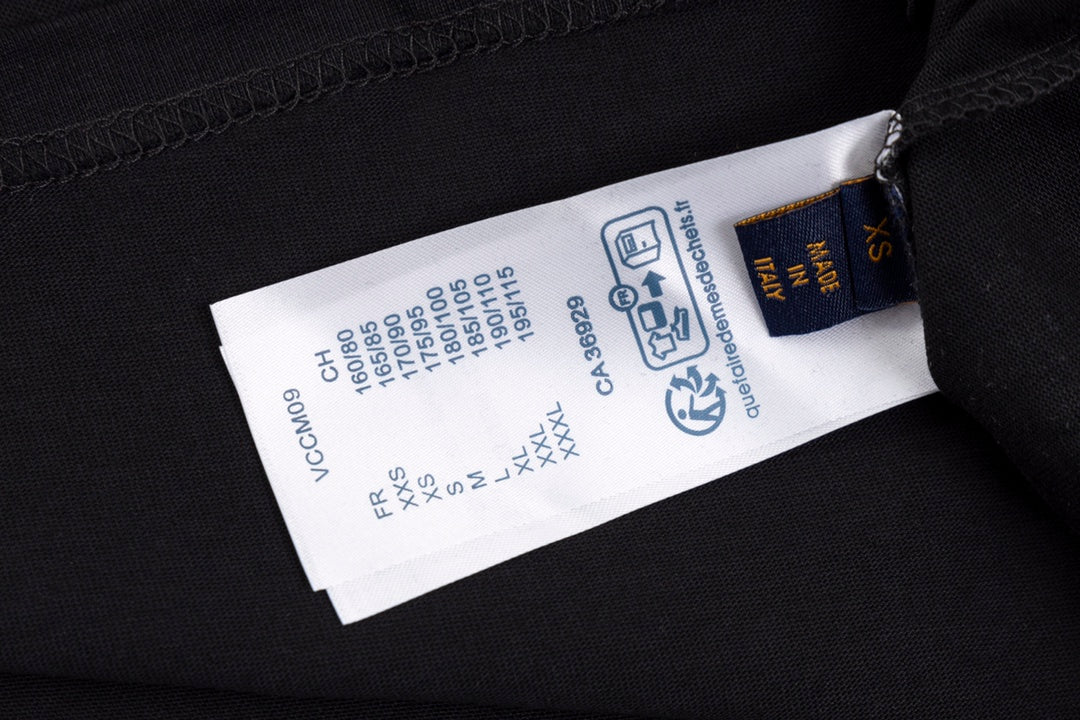 Camiseta clásica con logo estampado