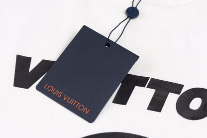 Camiseta clásica con logo estampado