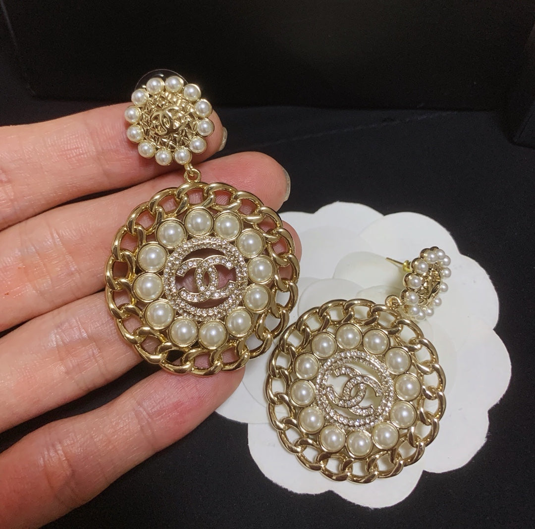 Pendientes de Perlas con Cadena a Rayas