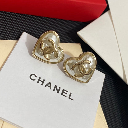 Pendientes de botón con forma de corazón de perla vintage