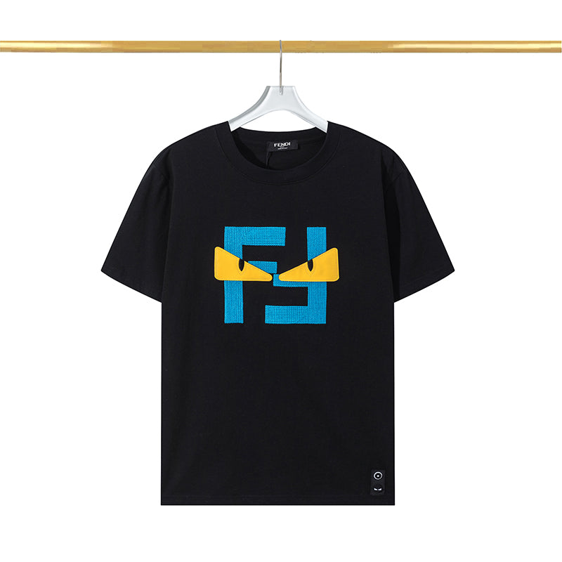 Camiseta bordada de moda