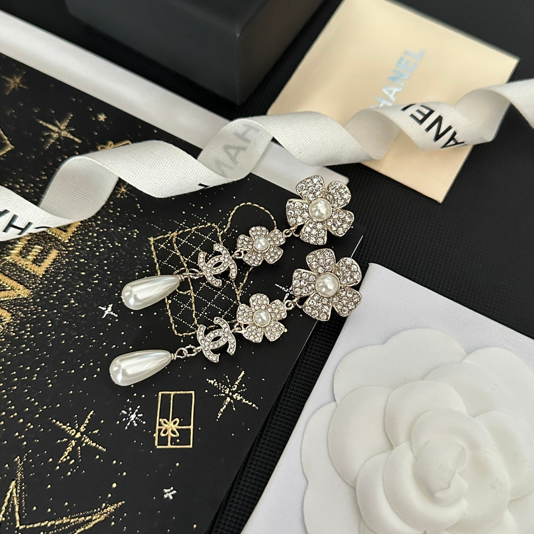 Pendientes Vintage de Doble Flor con Diamantes de Imitación
