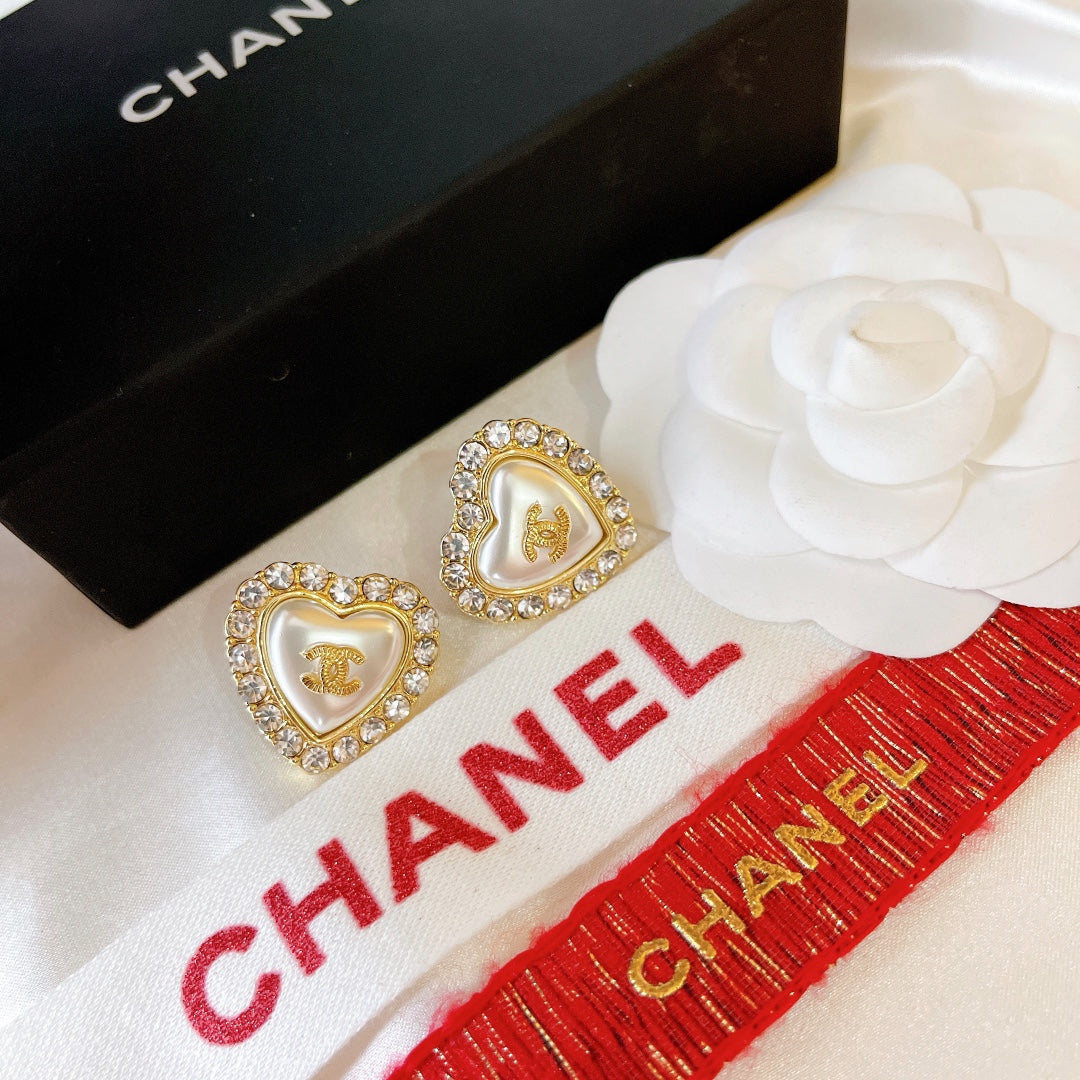 Conjunto de pendientes y collar de corazón con perlas y diamantes vintage