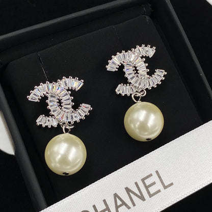Pendientes colgantes de circonita brillante con perlas