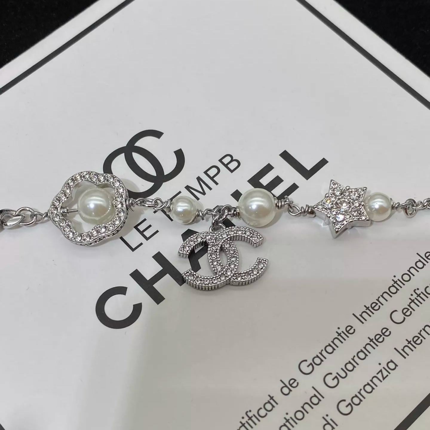 Pulsera Camelia Perla Zircón Brillante