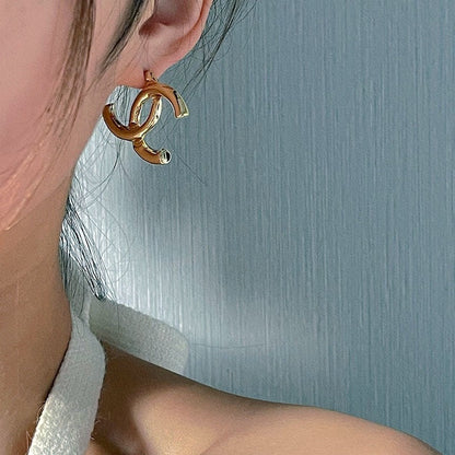 Boucles d'oreilles élégantes en or et diamants