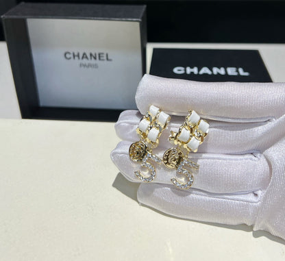 Boucles d'oreilles tendance en cuir et métal (lot de 5)