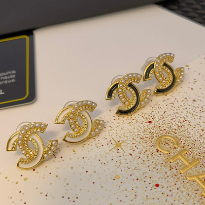 Pendientes de costura de perlas y diamantes de imitación de moda