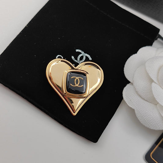 Broche de temperamento con forma de corazón