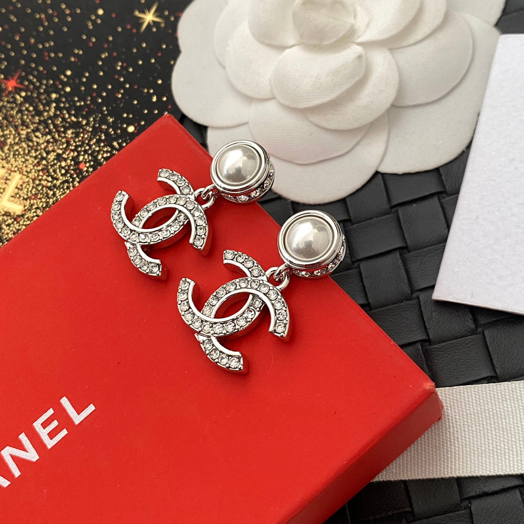 Pendientes de perlas y diamantes