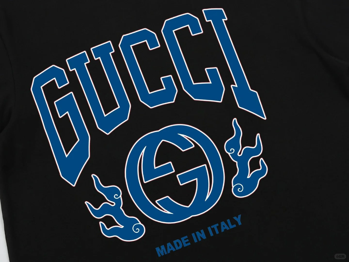 Camiseta de manga corta con el nuevo LOGO estampado