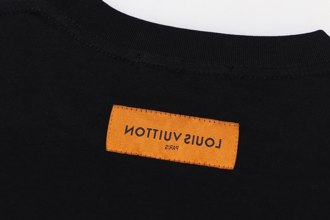 Camiseta clásica con logo estampado