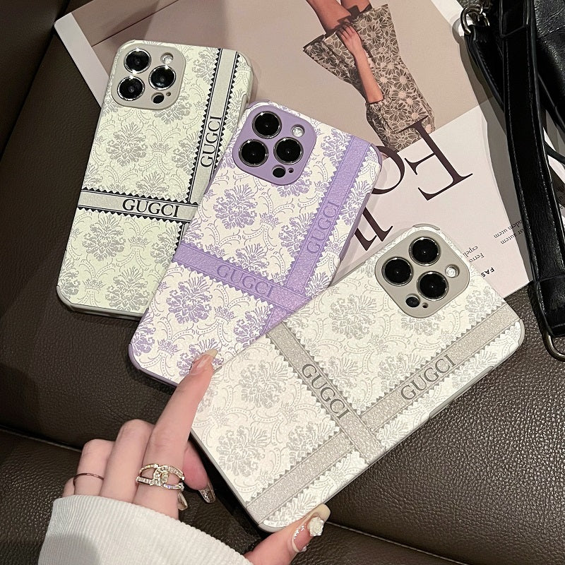 Estuche de cuero repujado