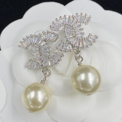 Pendientes colgantes de circonita brillante con perlas