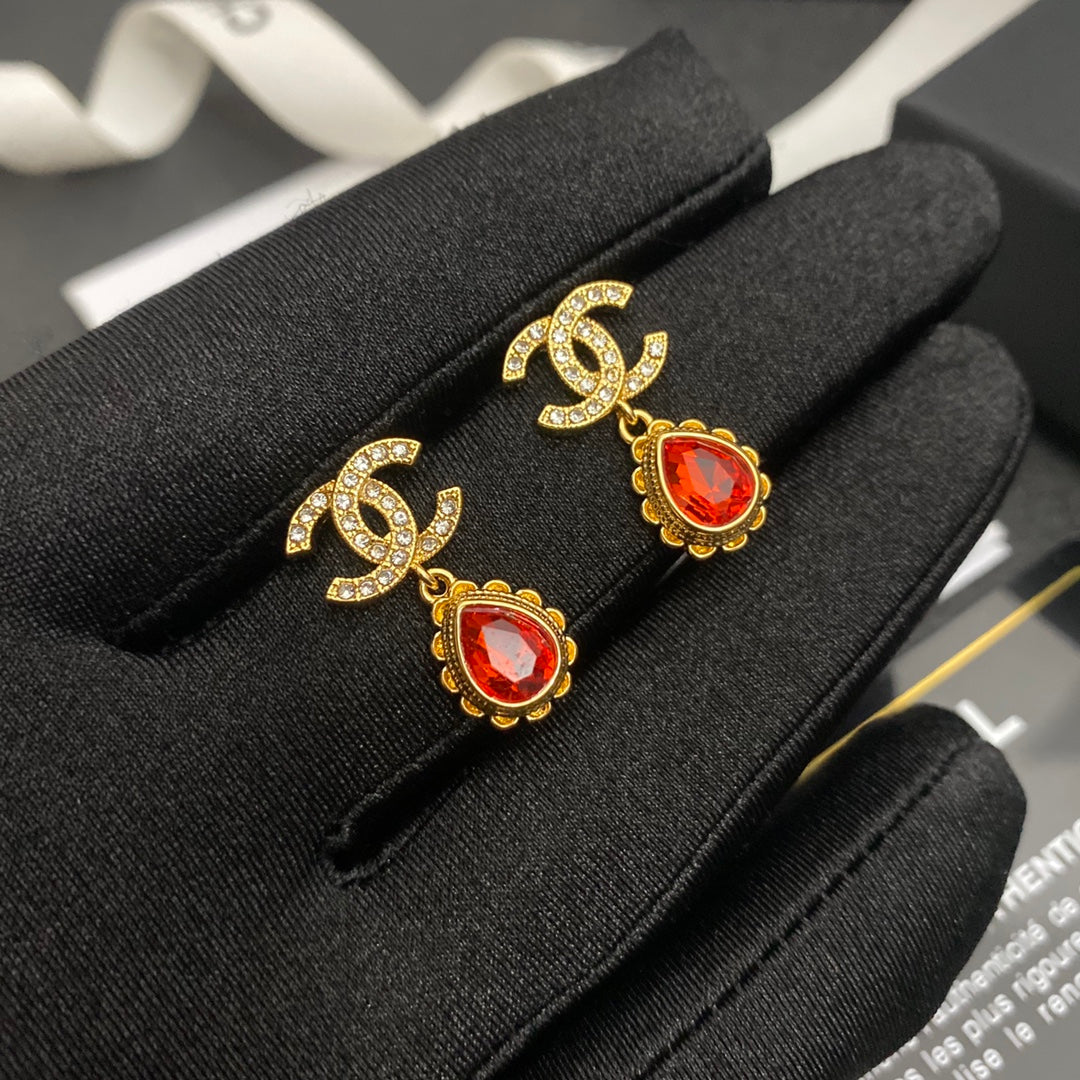 Pendientes colgantes de gema roja vintage