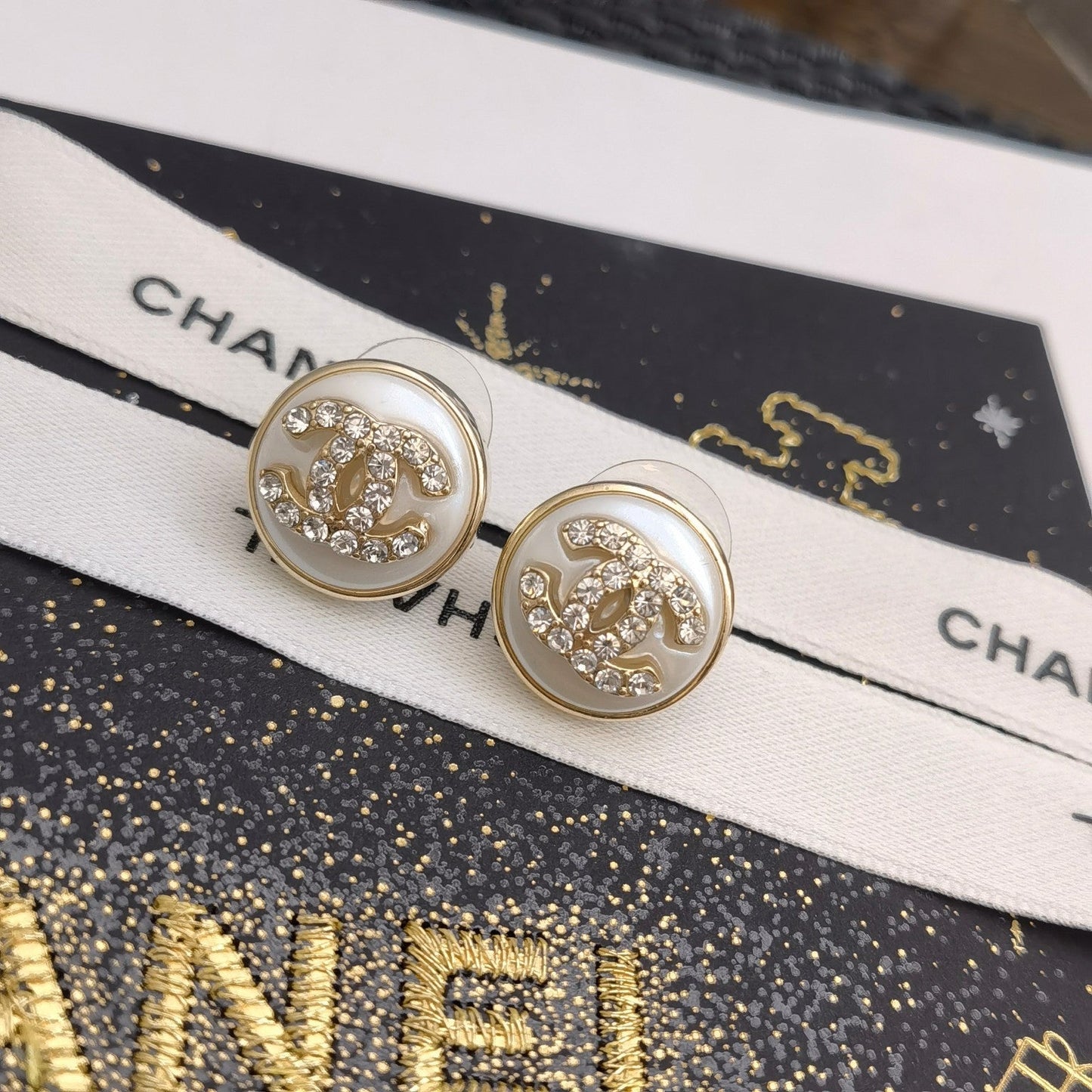 Pendientes de botón redondos elegantes de 3 colores