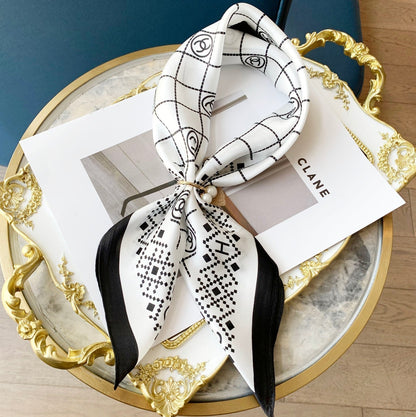Foulard en soie élégant losange carré