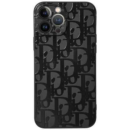 Estuche con el logo "D" negro
