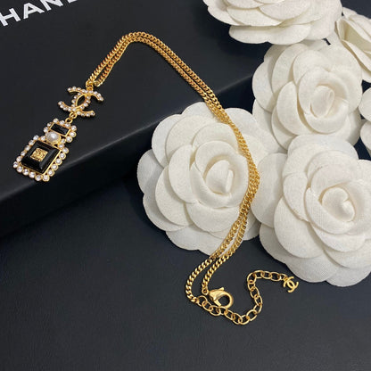Collier Flacon de Parfum en Diamant
