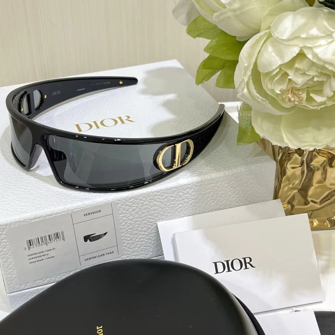 Diadema de moda, gafas de sol novedosas