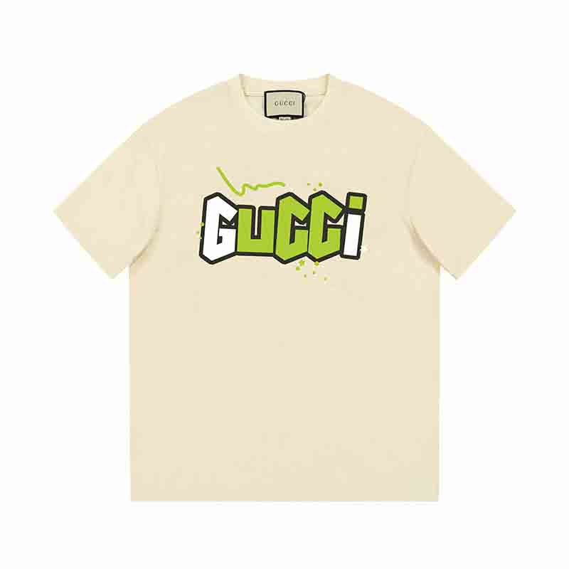 Camiseta estampada verde y blanca