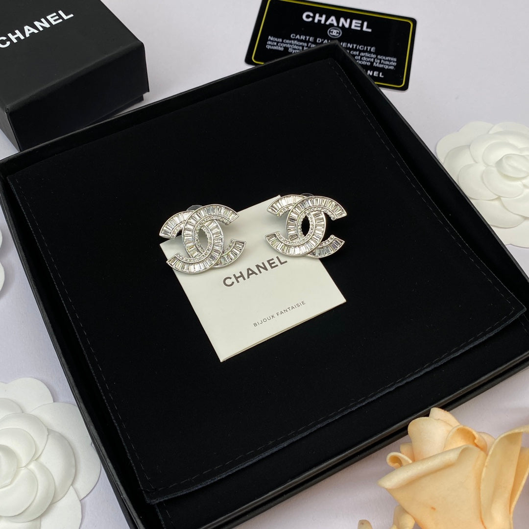 Broche y Pendientes de Plata con Baguettes de Cristal