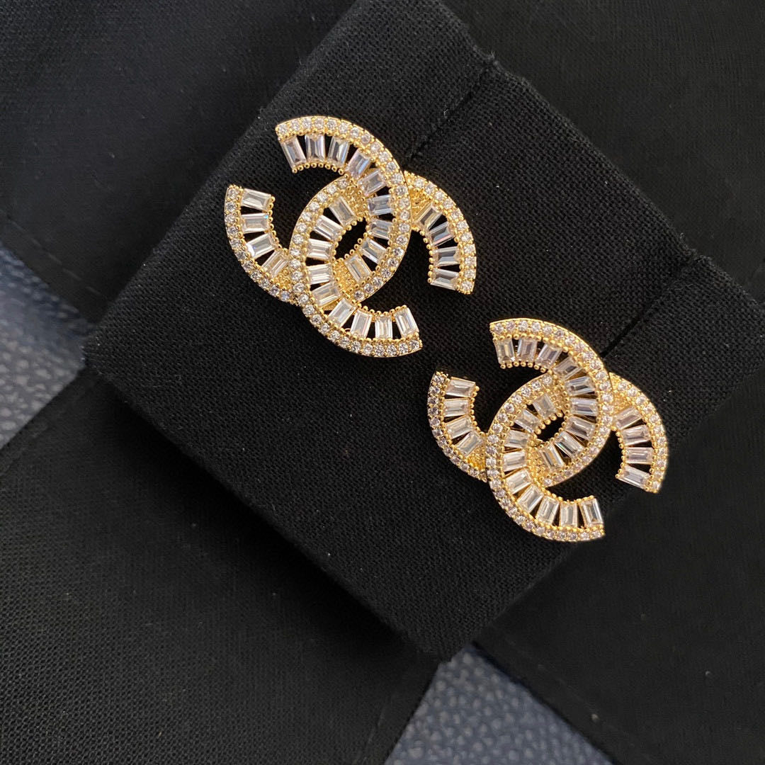 Pendientes de doble C de cristal y diamantes